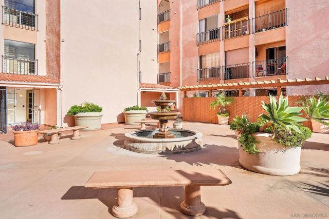 4730 Noyes ST 106, San Diego, CA 92109