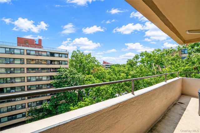 162-31 9th Avenue 7D, Whitestone, NY 11357