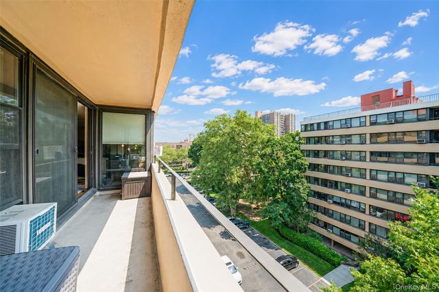 162-31 9th Avenue 7D, Whitestone, NY 11357