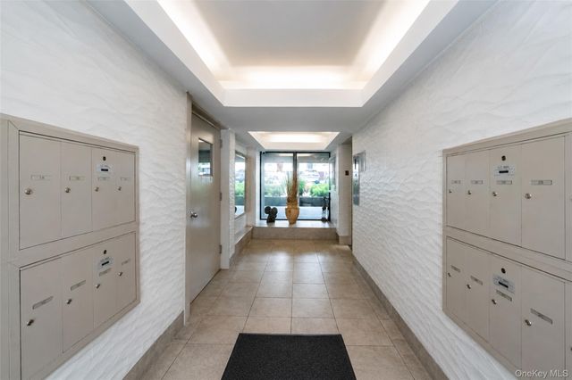 162-31 9th Avenue 7D, Whitestone, NY 11357