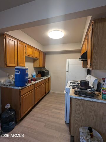 3840 N 43RD Avenue 16, Phoenix, AZ 85031