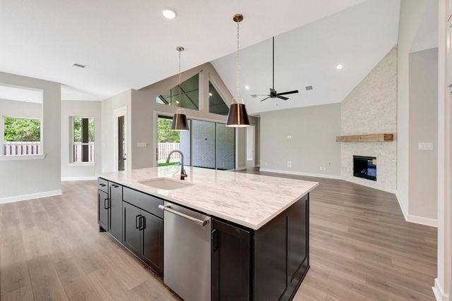 1760 Howler Way, Houston, TX 77316