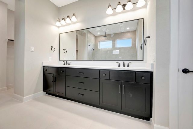 1760 Howler Way, Houston, TX 77316