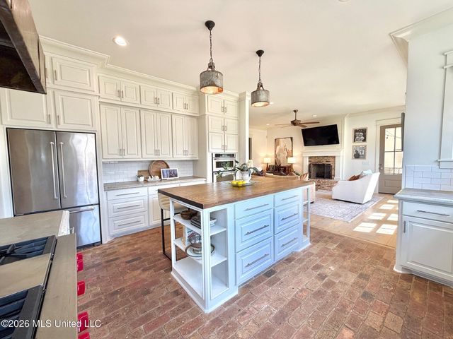 115 Republic Street, Madison, MS 39110