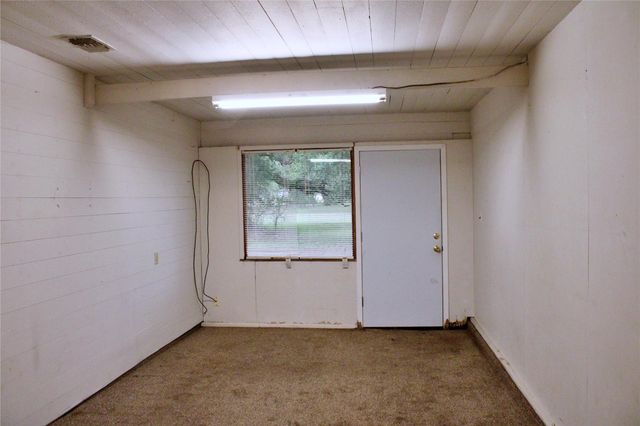 1630 Montezuma Street, Columbus, TX 78934