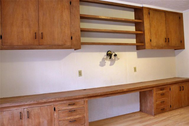 1630 Montezuma Street, Columbus, TX 78934