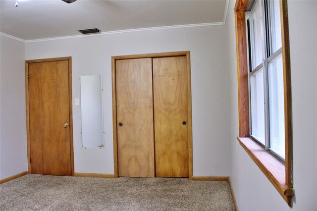 1630 Montezuma Street, Columbus, TX 78934