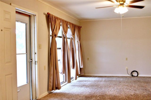 1630 Montezuma Street, Columbus, TX 78934