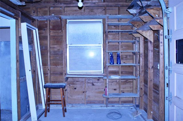 1630 Montezuma Street, Columbus, TX 78934