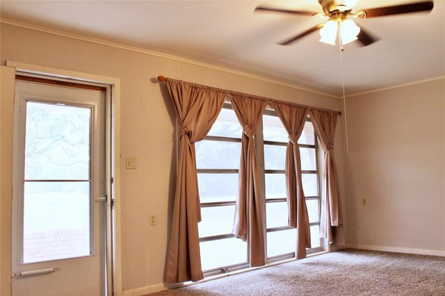 1630 Montezuma Street, Columbus, TX 78934