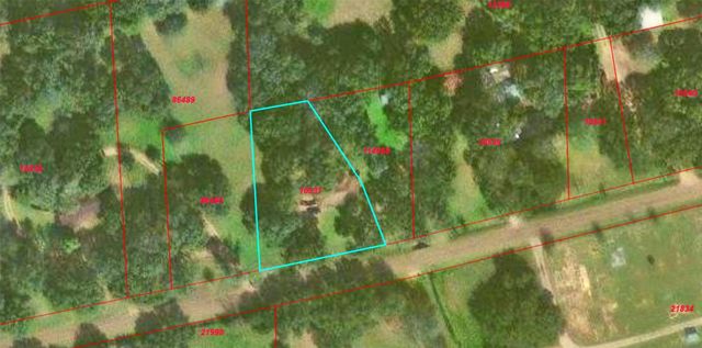 1630 Montezuma Street, Columbus, TX 78934