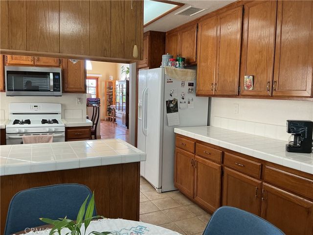 13365 March, Corona, CA 92879