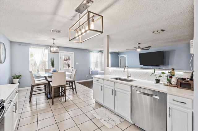 2136 Edgewood Drive, Grand Prairie, TX 75052