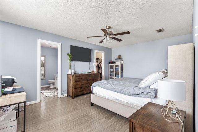 2136 Edgewood Drive, Grand Prairie, TX 75052