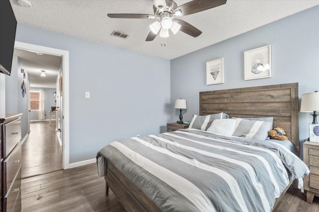 2136 Edgewood Drive, Grand Prairie, TX 75052