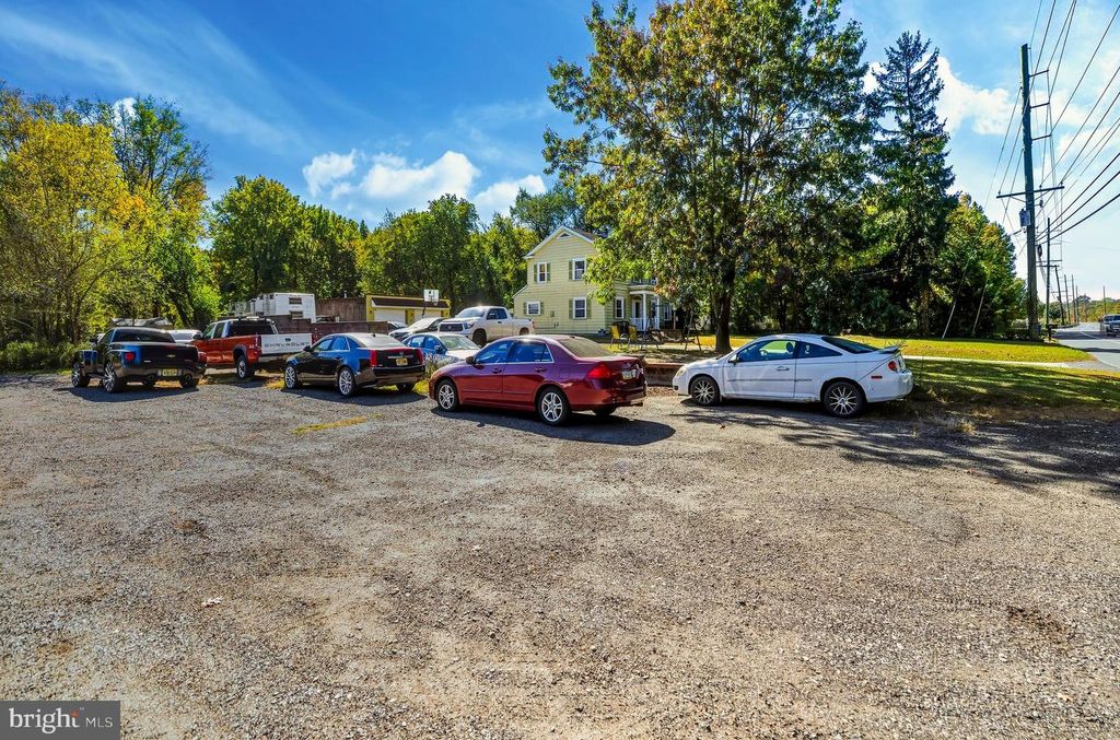 195 US ROUTE 130, Pedricktown, NJ 08067
