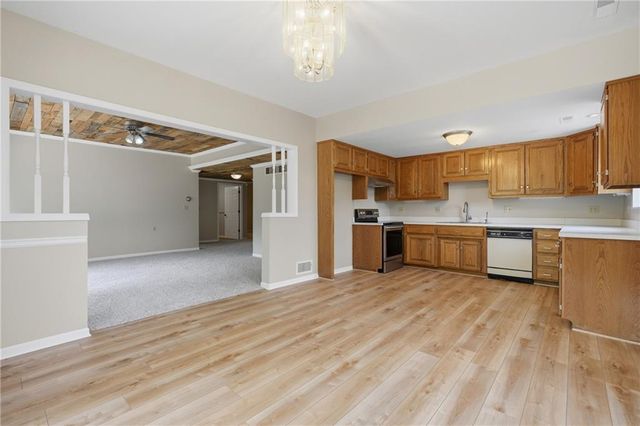 12104 E 78th Terrace, Kansas City, MO 64138