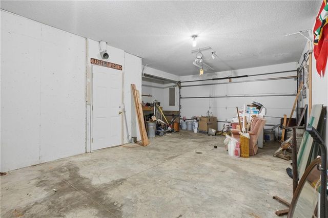 12104 E 78th Terrace, Kansas City, MO 64138