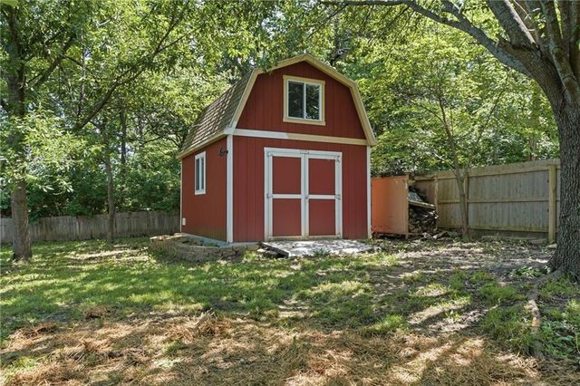 12104 E 78th Terrace, Kansas City, MO 64138