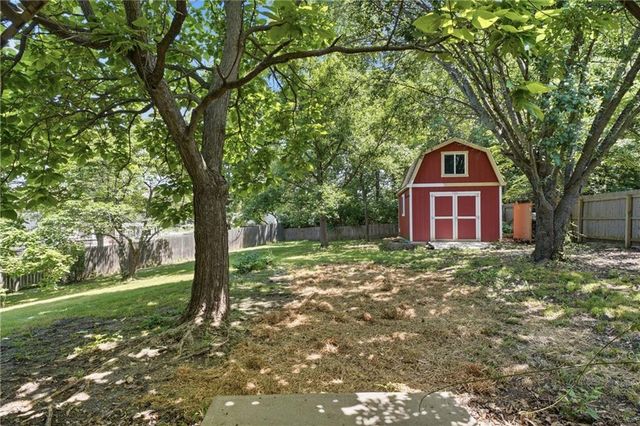 12104 E 78th Terrace, Kansas City, MO 64138
