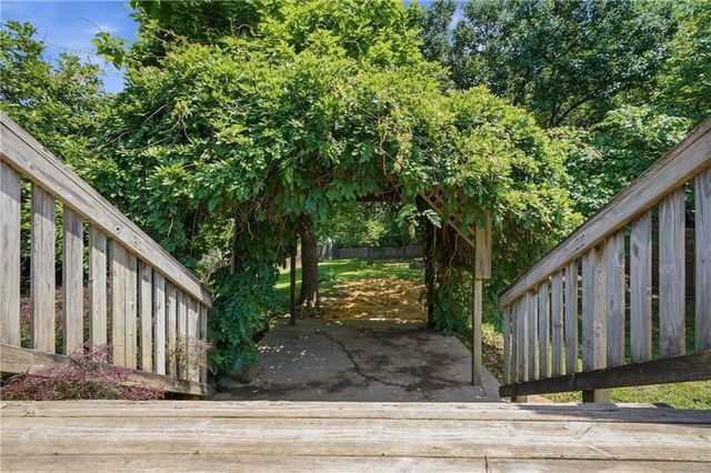 12104 E 78th Terrace, Kansas City, MO 64138
