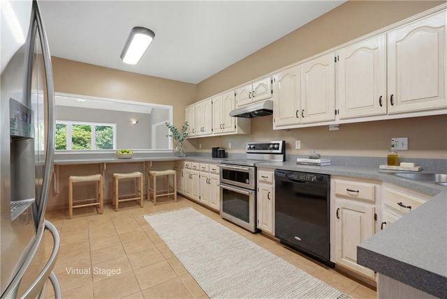 12104 E 78th Terrace, Kansas City, MO 64138