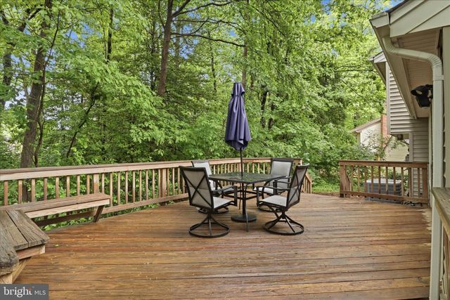 5967 NEW ENGLAND WOODS DR, Burke, VA 22015