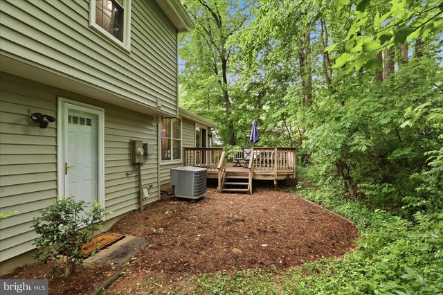 5967 NEW ENGLAND WOODS DR, Burke, VA 22015
