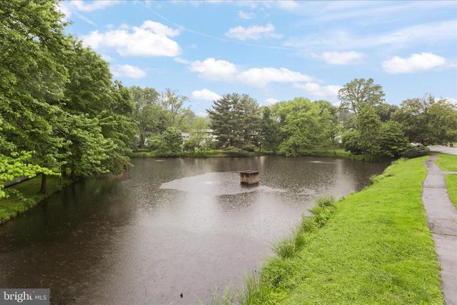 5967 NEW ENGLAND WOODS DR, Burke, VA 22015