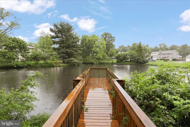 5967 NEW ENGLAND WOODS DR, Burke, VA 22015