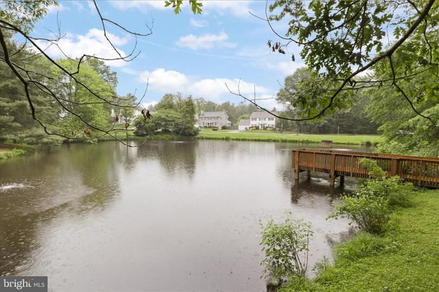 5967 NEW ENGLAND WOODS DR, Burke, VA 22015