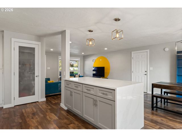 3660 MAHLON Ave, Eugene, OR 97401