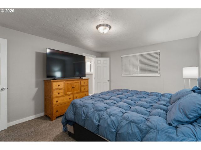 3660 MAHLON Ave, Eugene, OR 97401