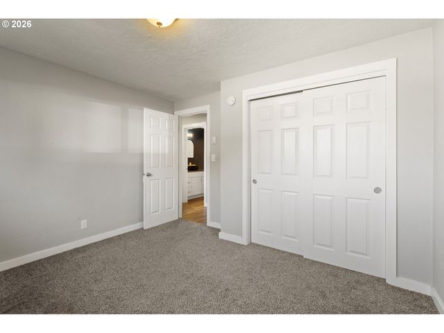 3660 MAHLON Ave, Eugene, OR 97401