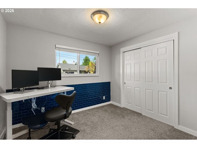 3660 MAHLON Ave, Eugene, OR 97401
