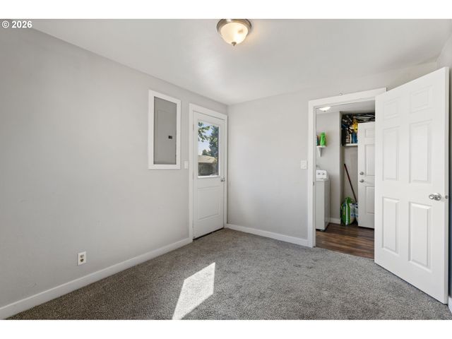 3660 MAHLON Ave, Eugene, OR 97401