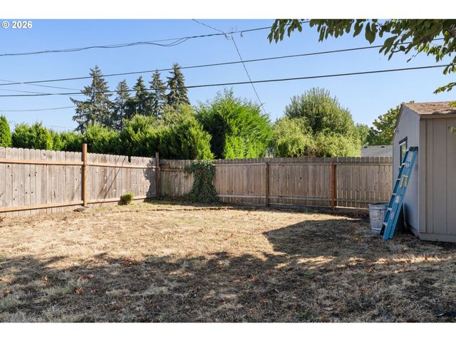 3660 MAHLON Ave, Eugene, OR 97401
