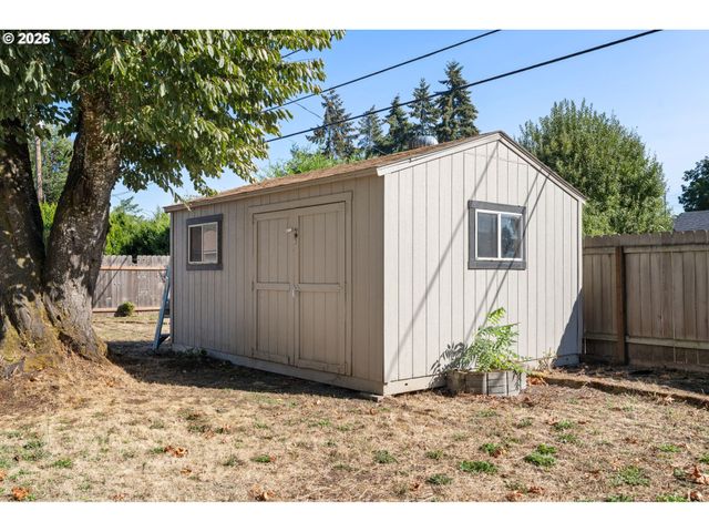 3660 MAHLON Ave, Eugene, OR 97401