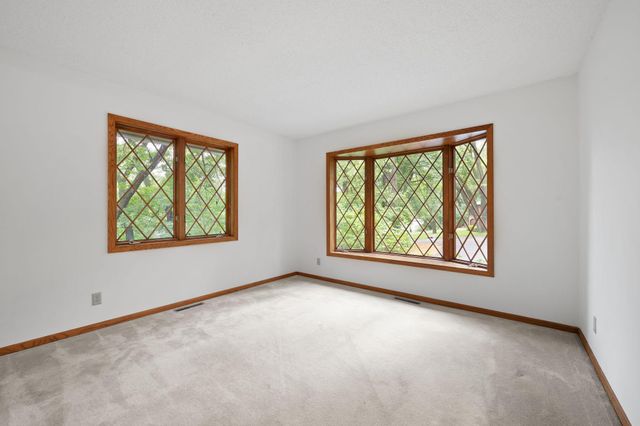 1527 Clarendon Drive, Minnetonka, MN 55391