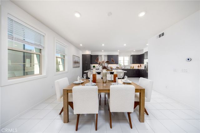 222 Harringay, Irvine, CA 92618
