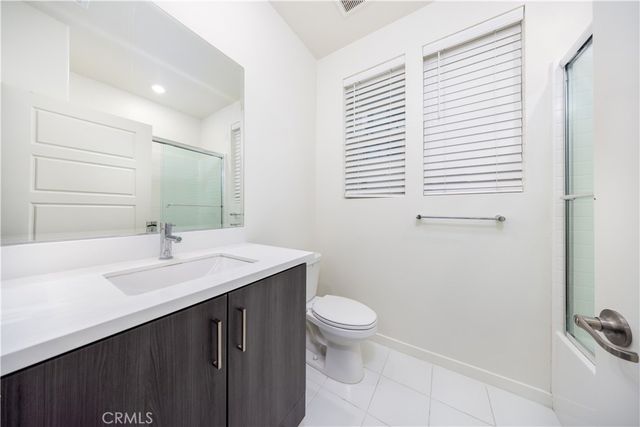 222 Harringay, Irvine, CA 92618