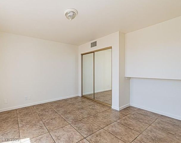 3930 University Center Drive 106, Las Vegas, NV 89119