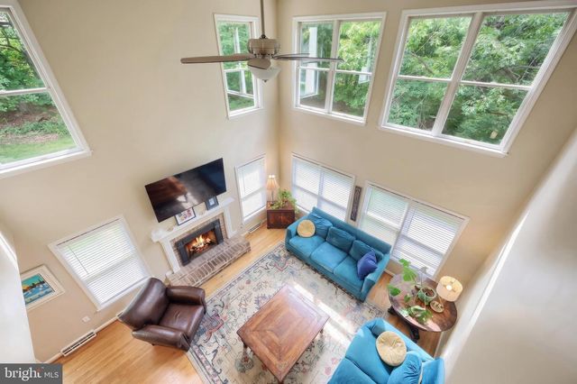 2251 TALL OAKS LN, York, PA 17406