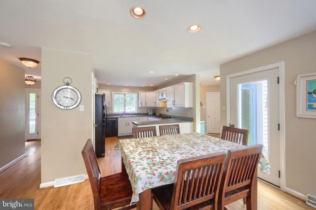 2251 TALL OAKS LN, York, PA 17406