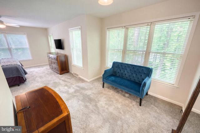 2251 TALL OAKS LN, York, PA 17406