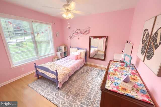 2251 TALL OAKS LN, York, PA 17406