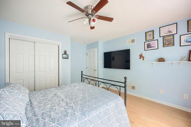 2251 TALL OAKS LN, York, PA 17406