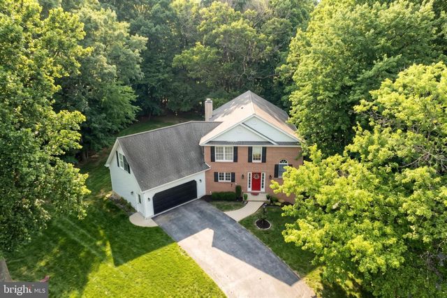 2251 TALL OAKS LN, York, PA 17406