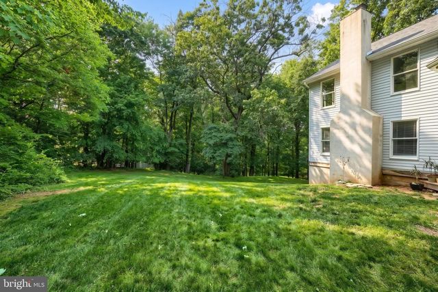 2251 TALL OAKS LN, York, PA 17406