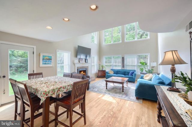 2251 TALL OAKS LN, York, PA 17406